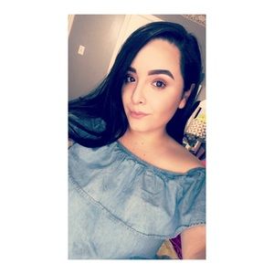 Meet your Posher, Daniela